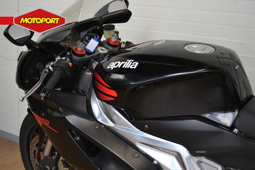 APRILIA - RSV 1000 R