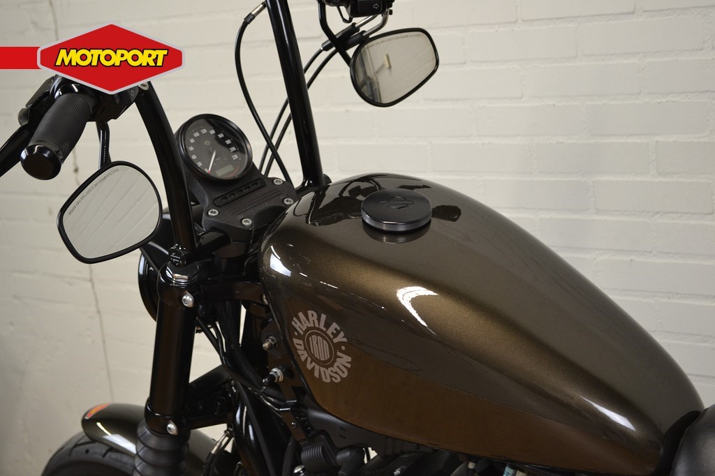 HARLEY-DAVIDSON - XL 883 IRON