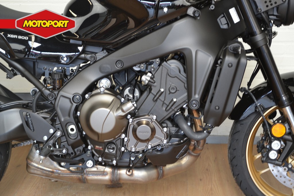 YAMAHA - XSR 900