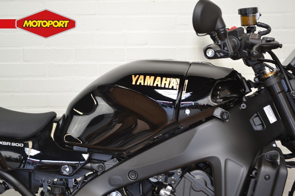 YAMAHA - XSR 900