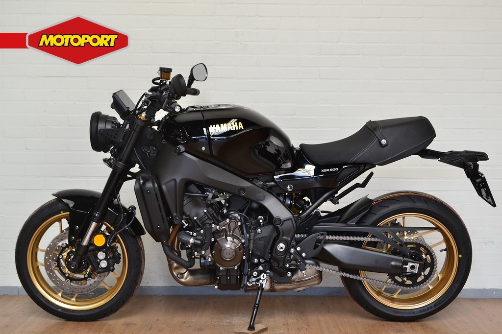 YAMAHA - XSR 900
