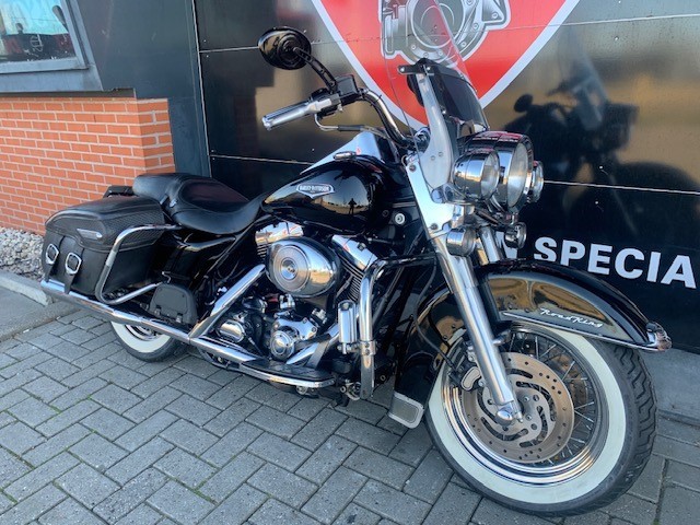 HARLEY-DAVIDSON - FLHRCI ROADKING ROAD KING