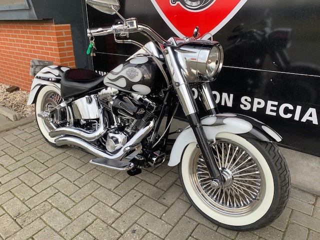 HARLEY-DAVIDSON - FLSTN SOFTAIL FLSTF FLSTC FAT