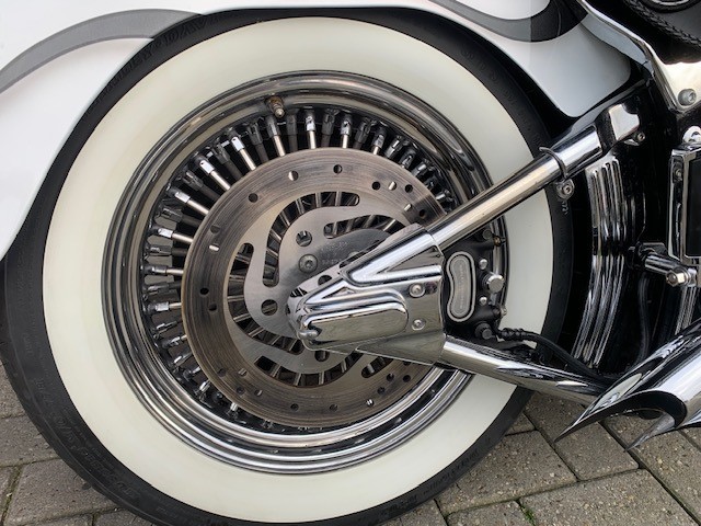 HARLEY-DAVIDSON - FLSTN SOFTAIL FLSTF FLSTC FAT