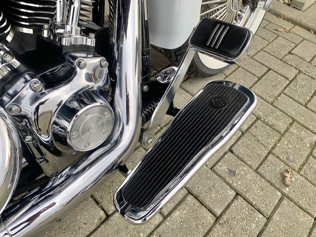 HARLEY-DAVIDSON - FLSTN SOFTAIL FLSTF FLSTC FAT