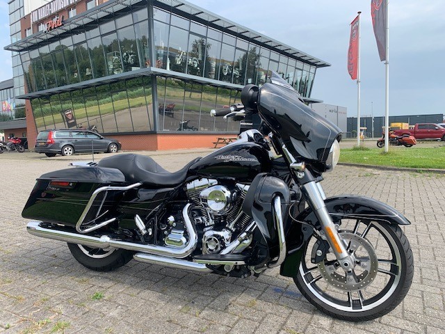 HARLEY-DAVIDSON - FLHXS STREETGLIDE FLHX M8