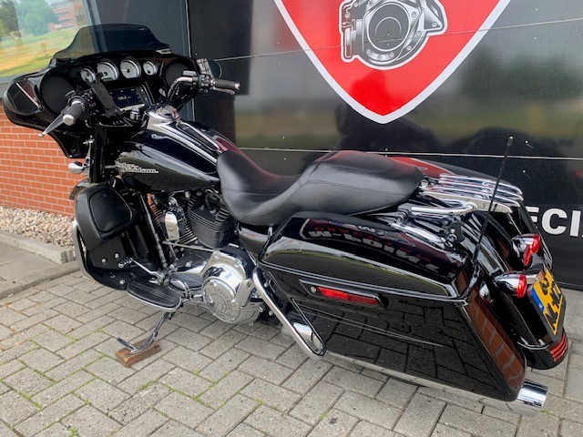 HARLEY-DAVIDSON - FLHXS STREETGLIDE FLHX M8
