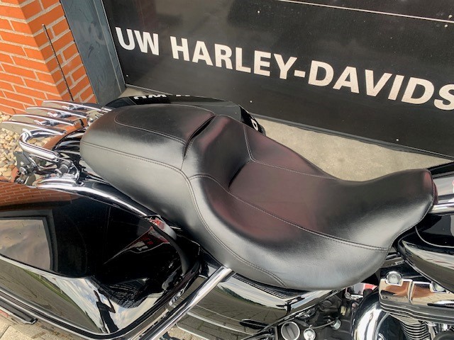 HARLEY-DAVIDSON - FLHXS STREETGLIDE FLHX M8