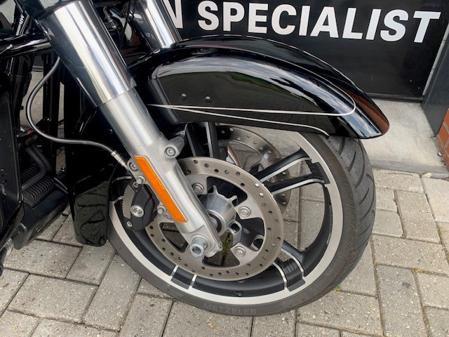 HARLEY-DAVIDSON - FLHXS STREETGLIDE FLHX M8