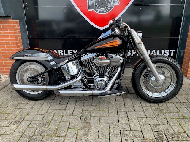 HARLEY-DAVIDSON - FLST FLSTC Softail FATBOY