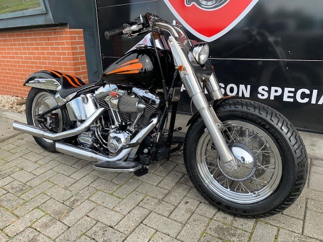 HARLEY-DAVIDSON - FLST FLSTC Softail FATBOY