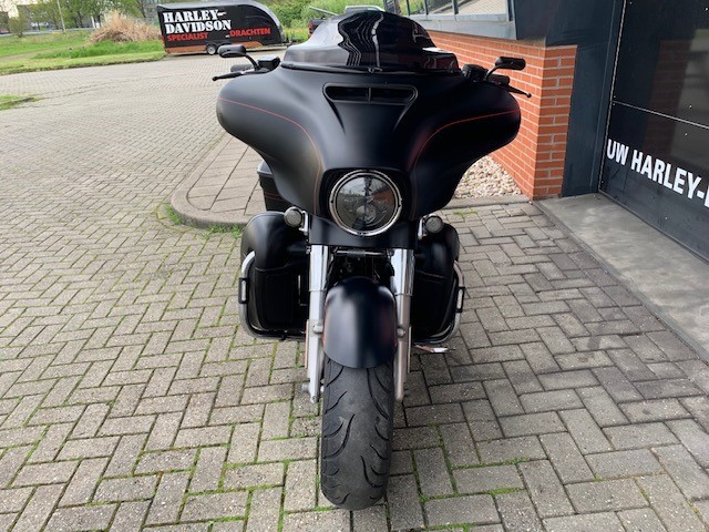 HARLEY-DAVIDSON - FLHXS STREETGLIDE XXL VOORWIEL