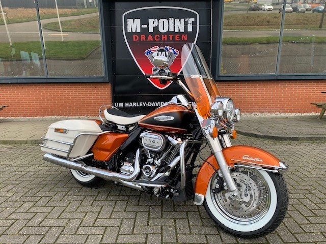 HARLEY-DAVIDSON - FLHR HIGHWAY KING ROADKING