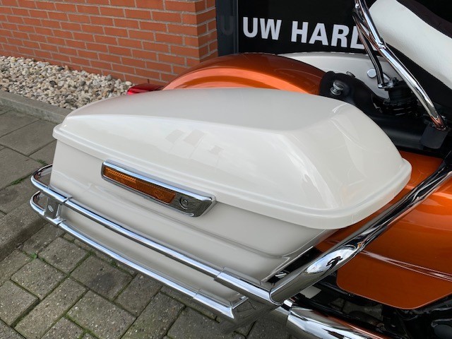HARLEY-DAVIDSON - FLHR HIGHWAY KING ROADKING