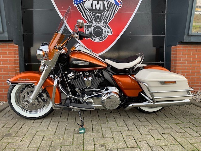 HARLEY-DAVIDSON - FLHR HIGHWAY KING ROADKING
