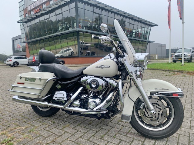 HARLEY-DAVIDSON - FLHR FLHRC ROADKING POLICE