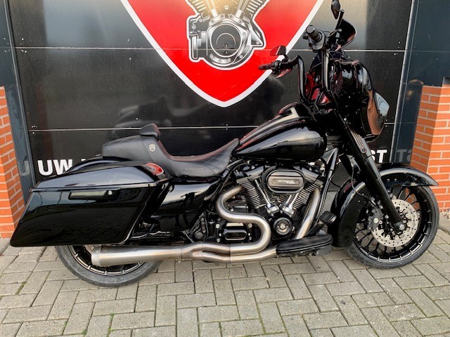 HARLEY-DAVIDSON - FLHX STREETGLIDE FLHXS ST UITV