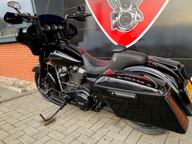 HARLEY-DAVIDSON - FLHX STREETGLIDE FLHXS ST UITV