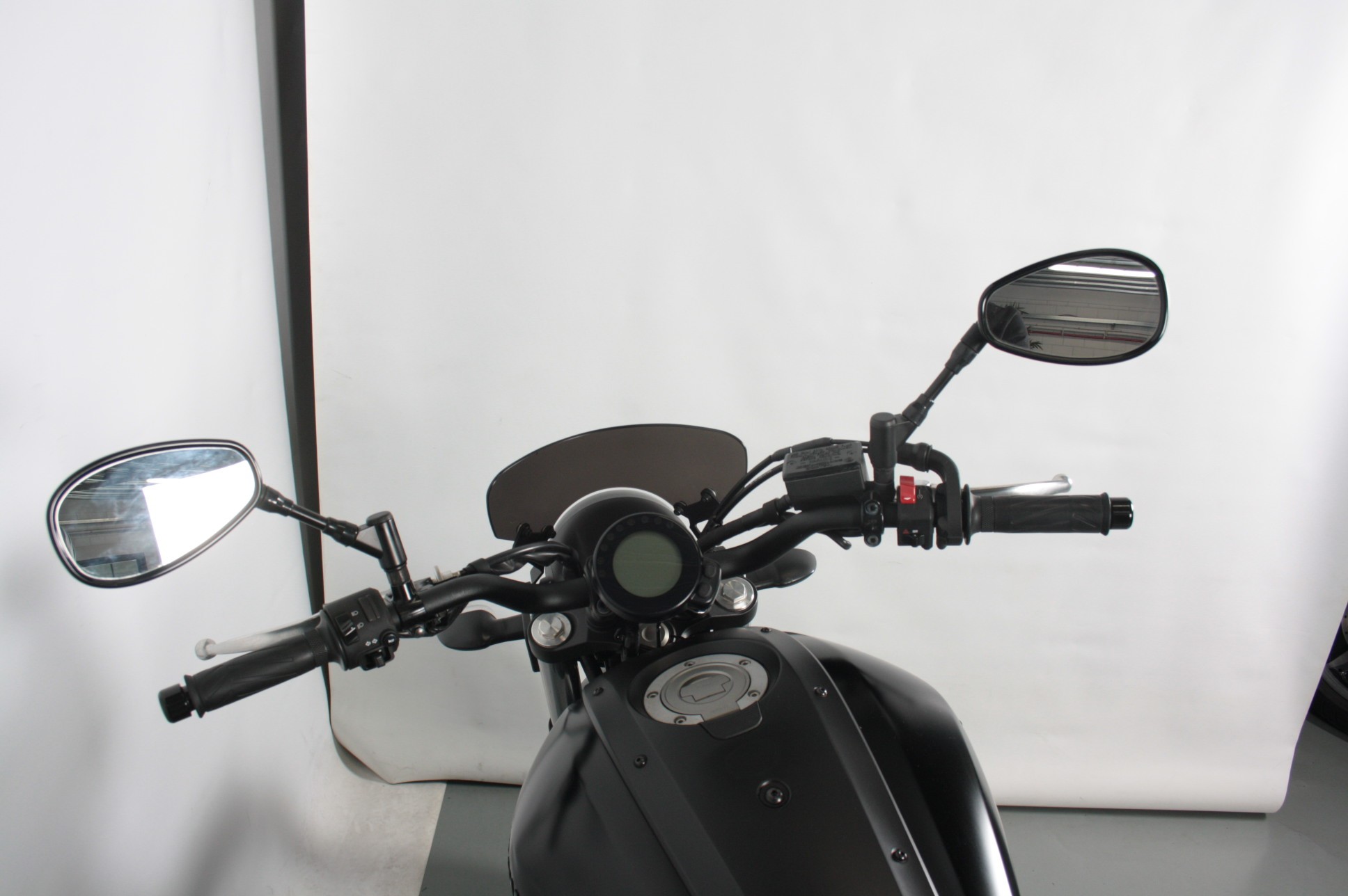 YAMAHA - XSR700