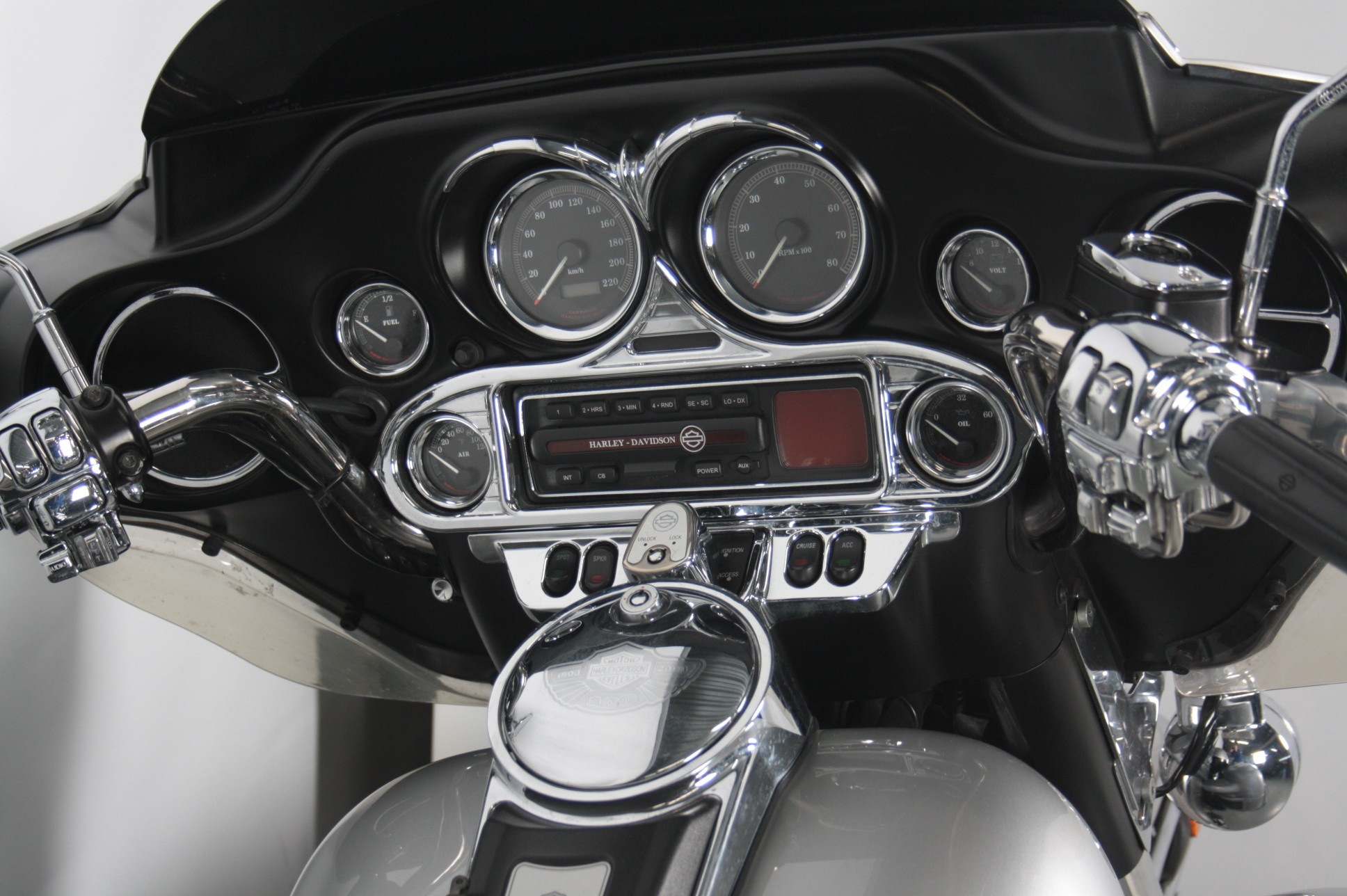 HARLEY-DAVIDSON - FLHTCUI