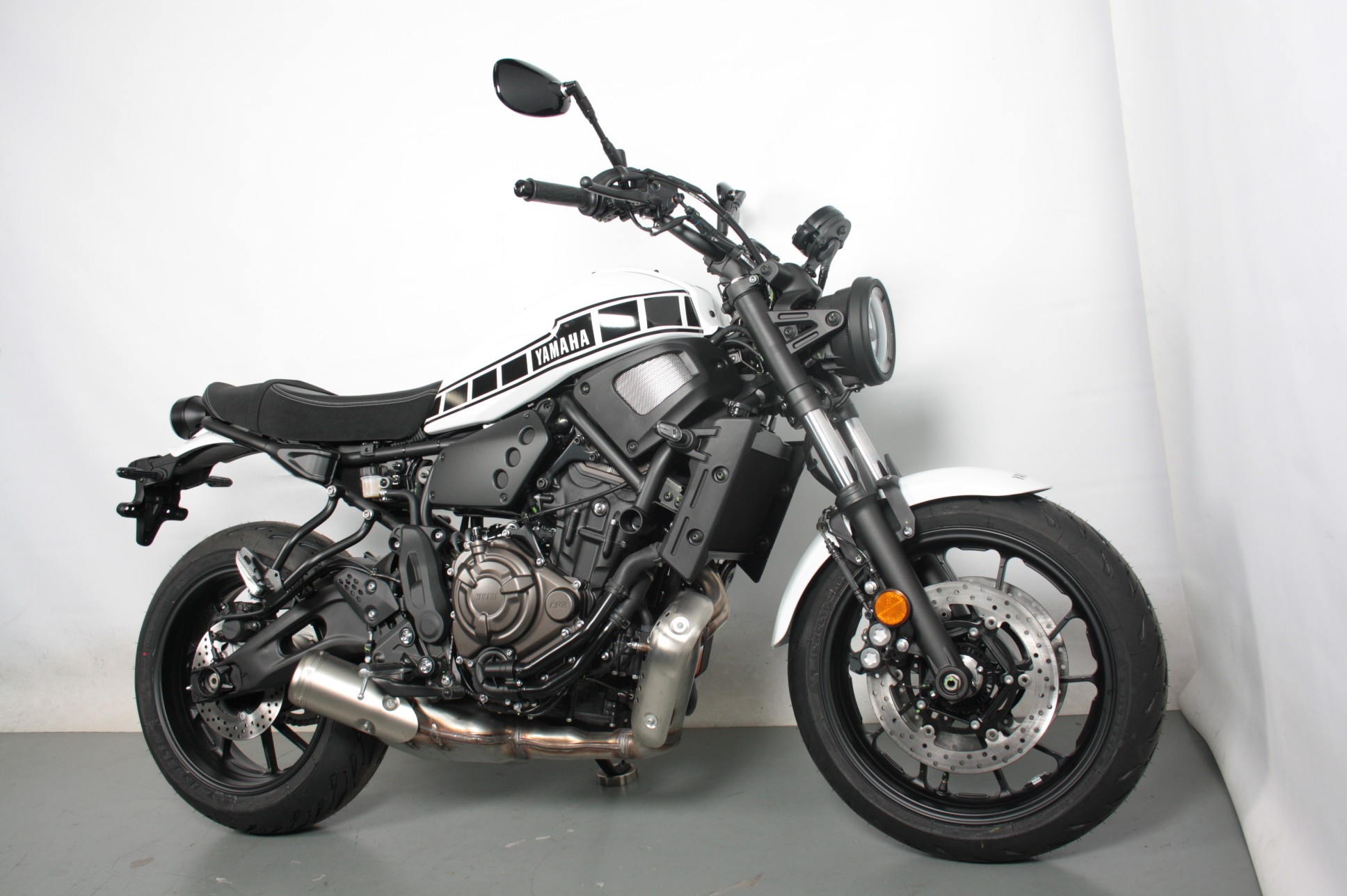 YAMAHA - XSR700