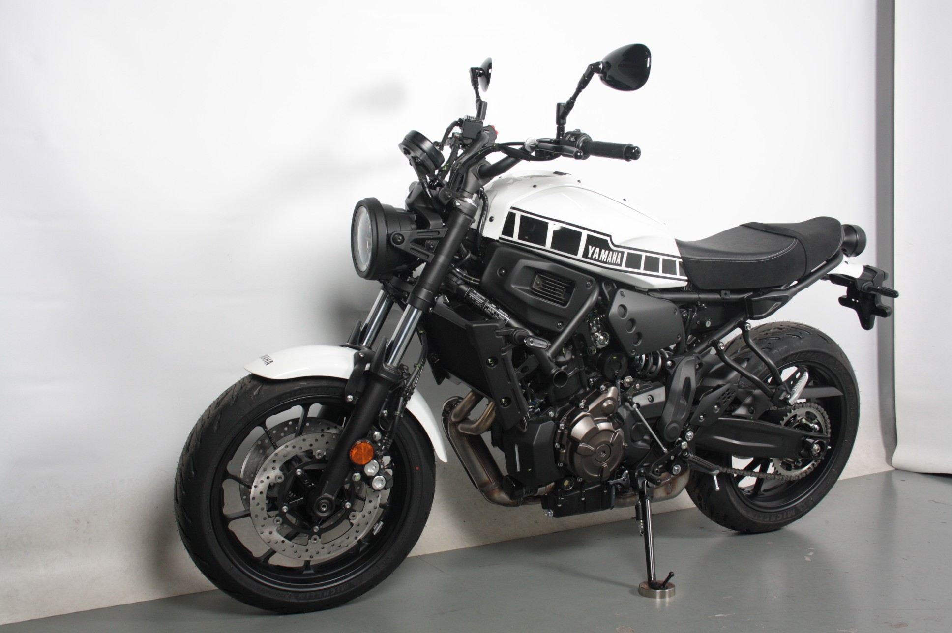 YAMAHA - XSR700