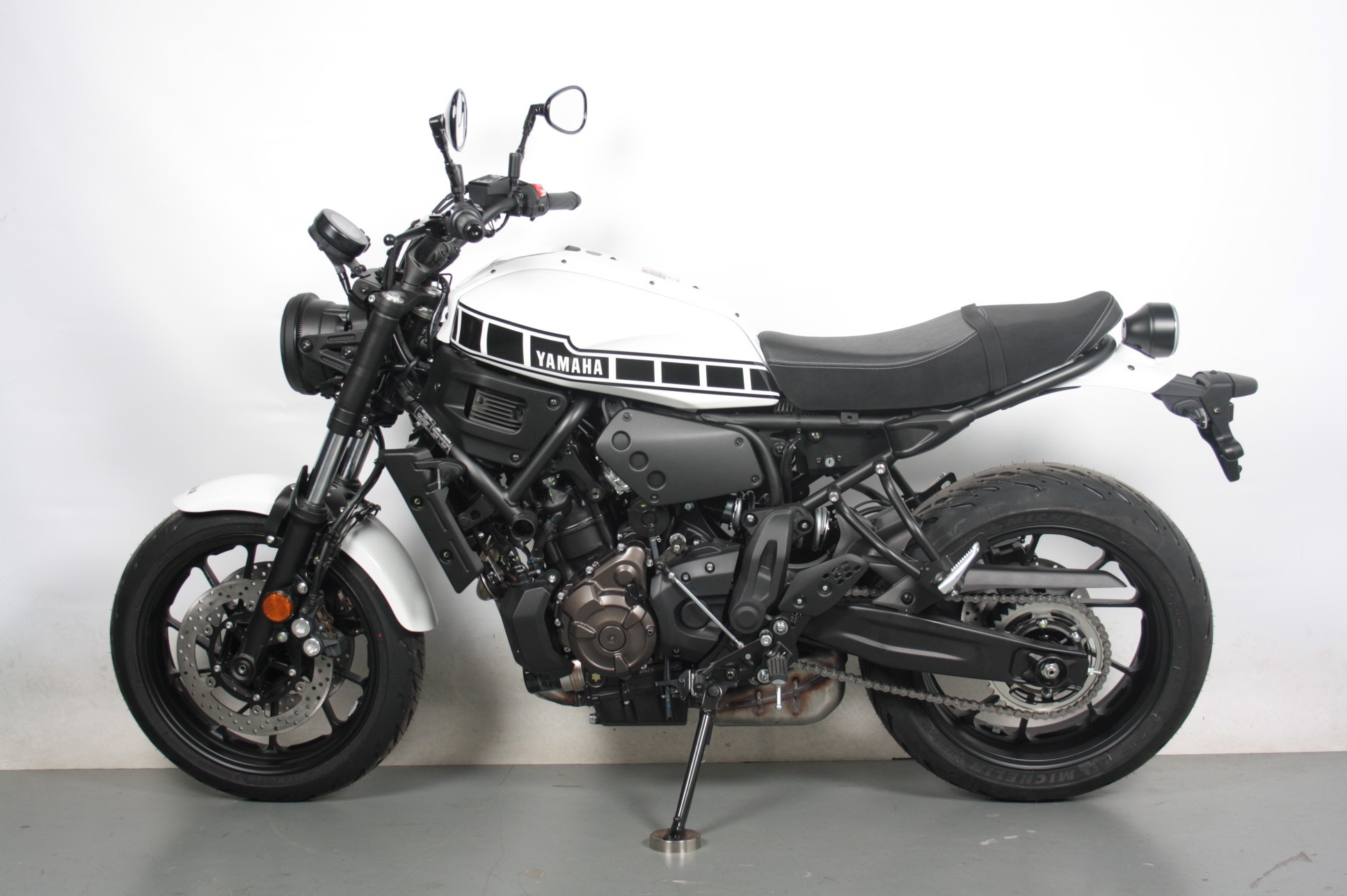 YAMAHA - XSR700