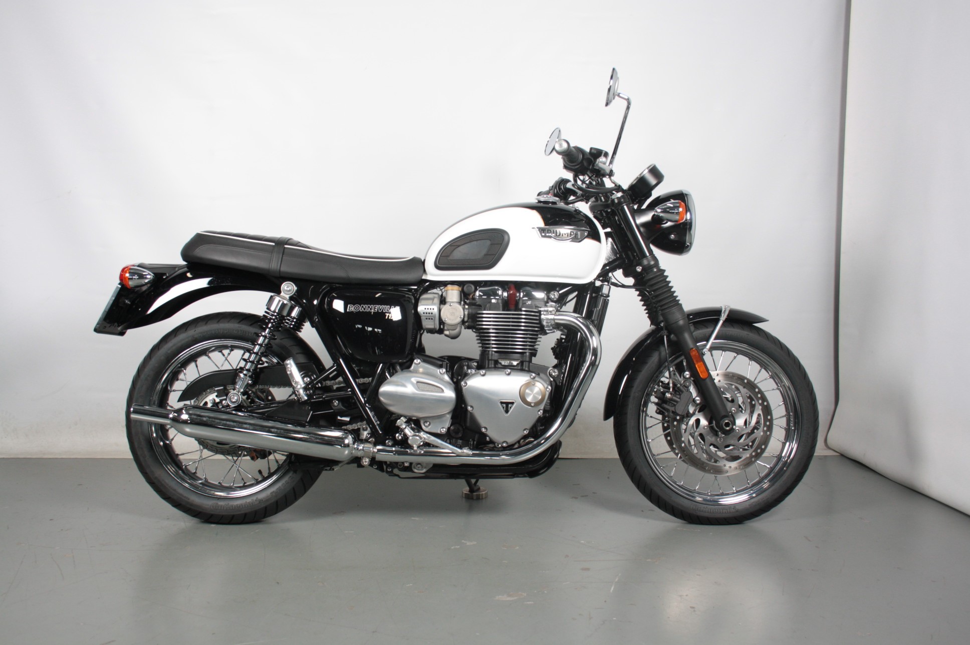 TRIUMPH - BONNEVILLE T120