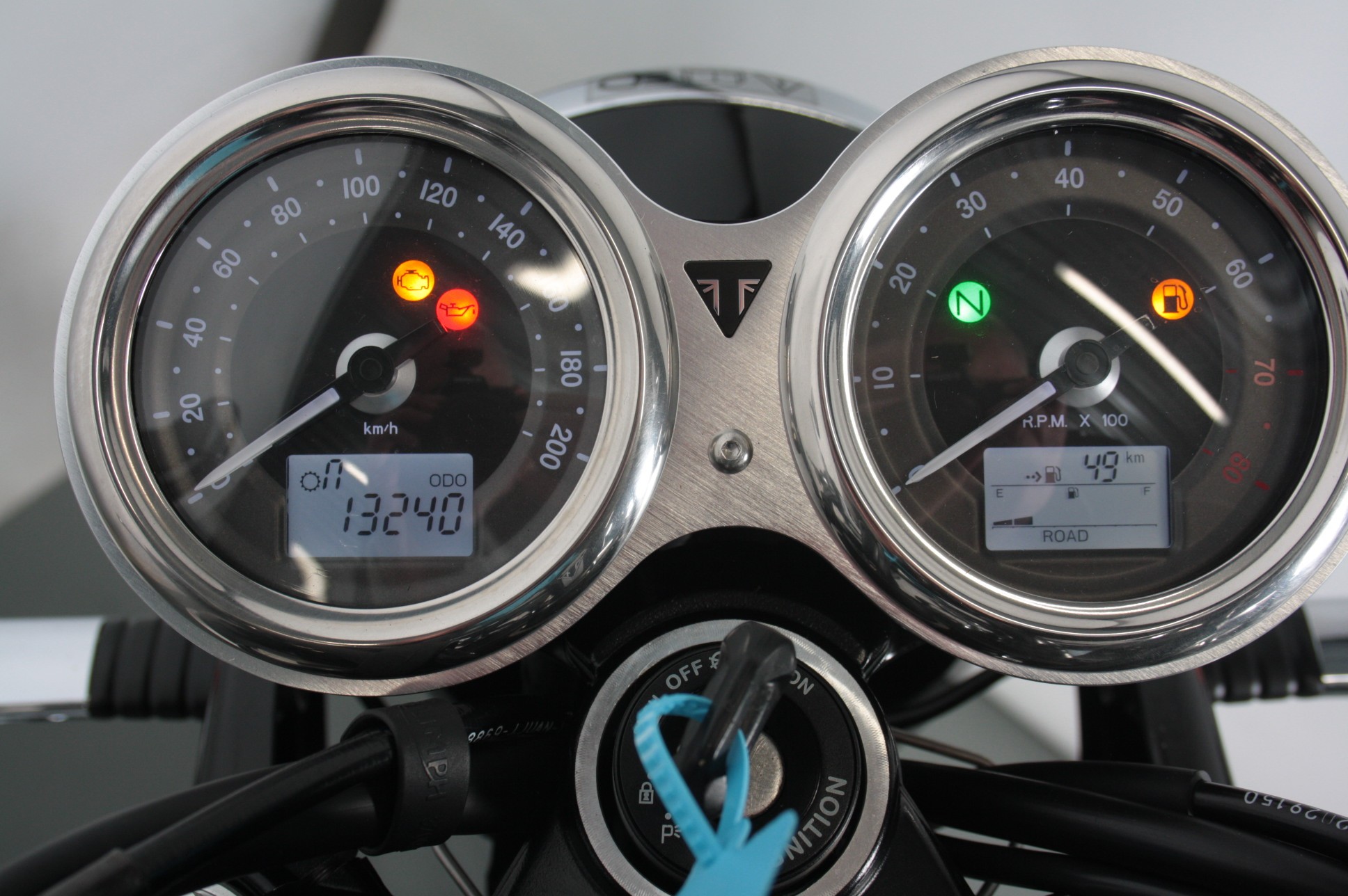 TRIUMPH - BONNEVILLE T120