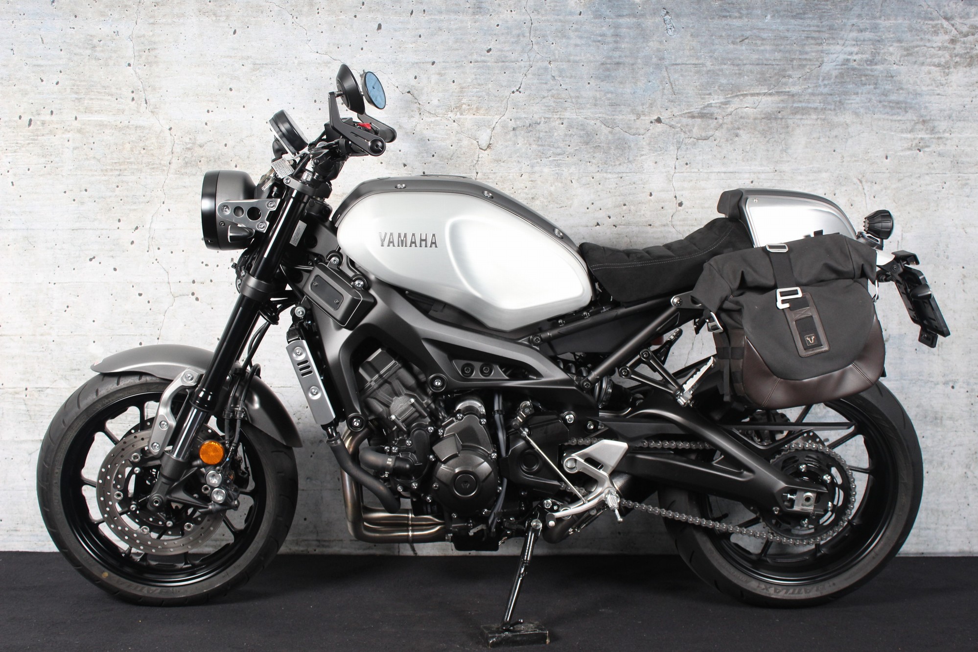 YAMAHA XSR 900 ABS Akrapovic