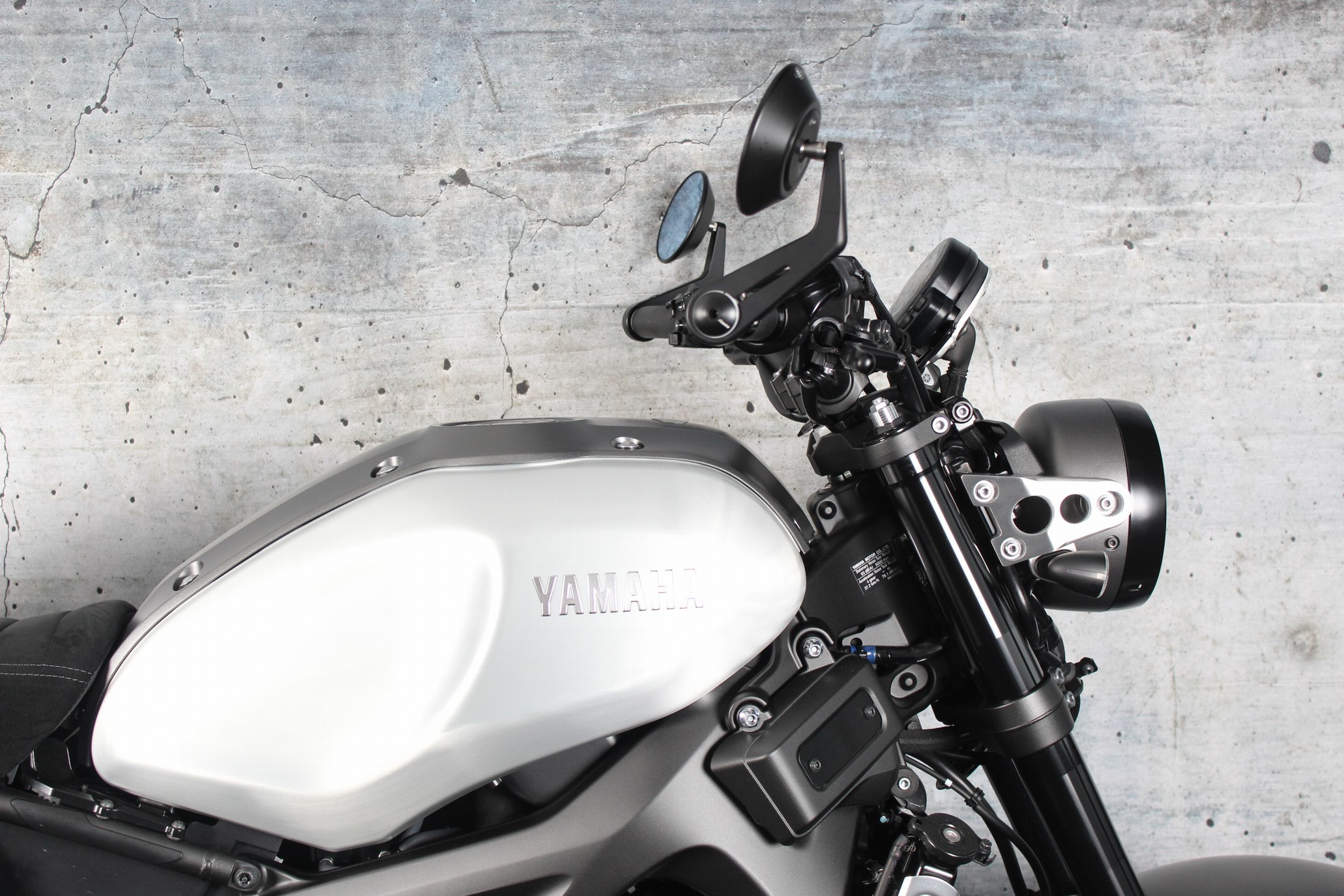 YAMAHA XSR 900 ABS Akrapovic