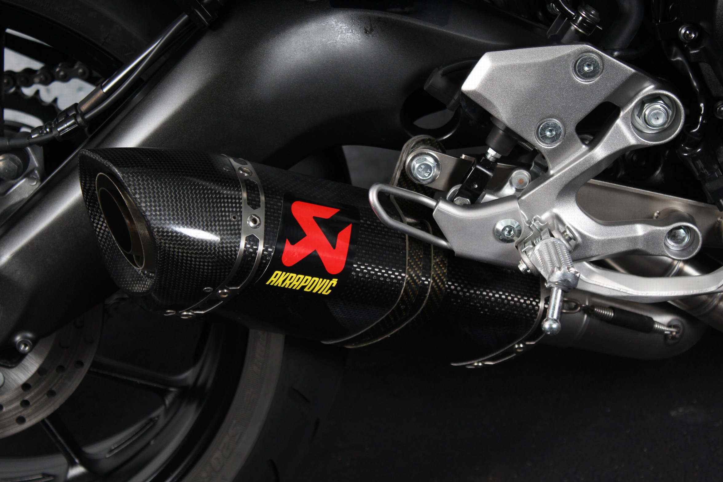 YAMAHA XSR 900 ABS Akrapovic