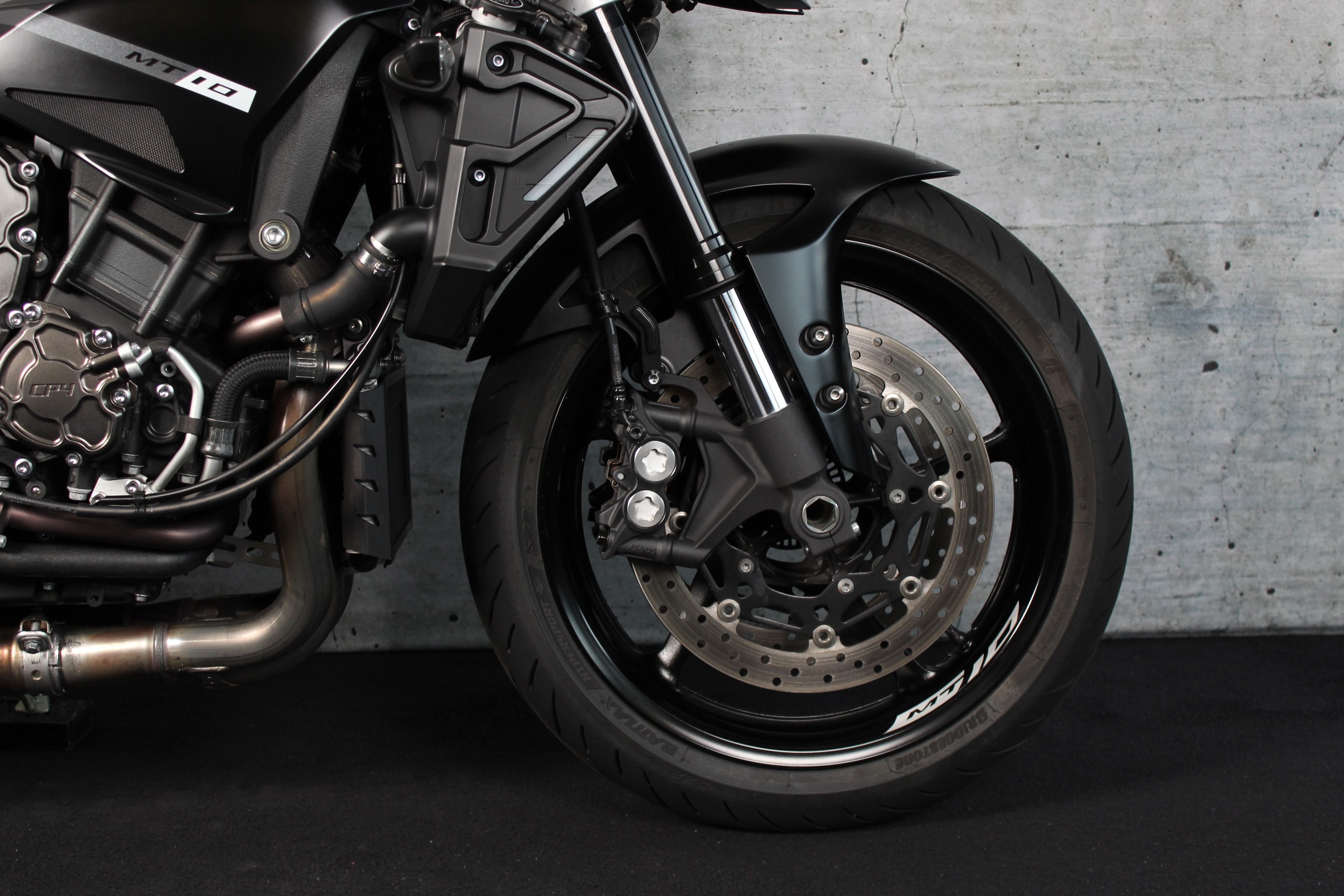YAMAHA MT 10 ABS