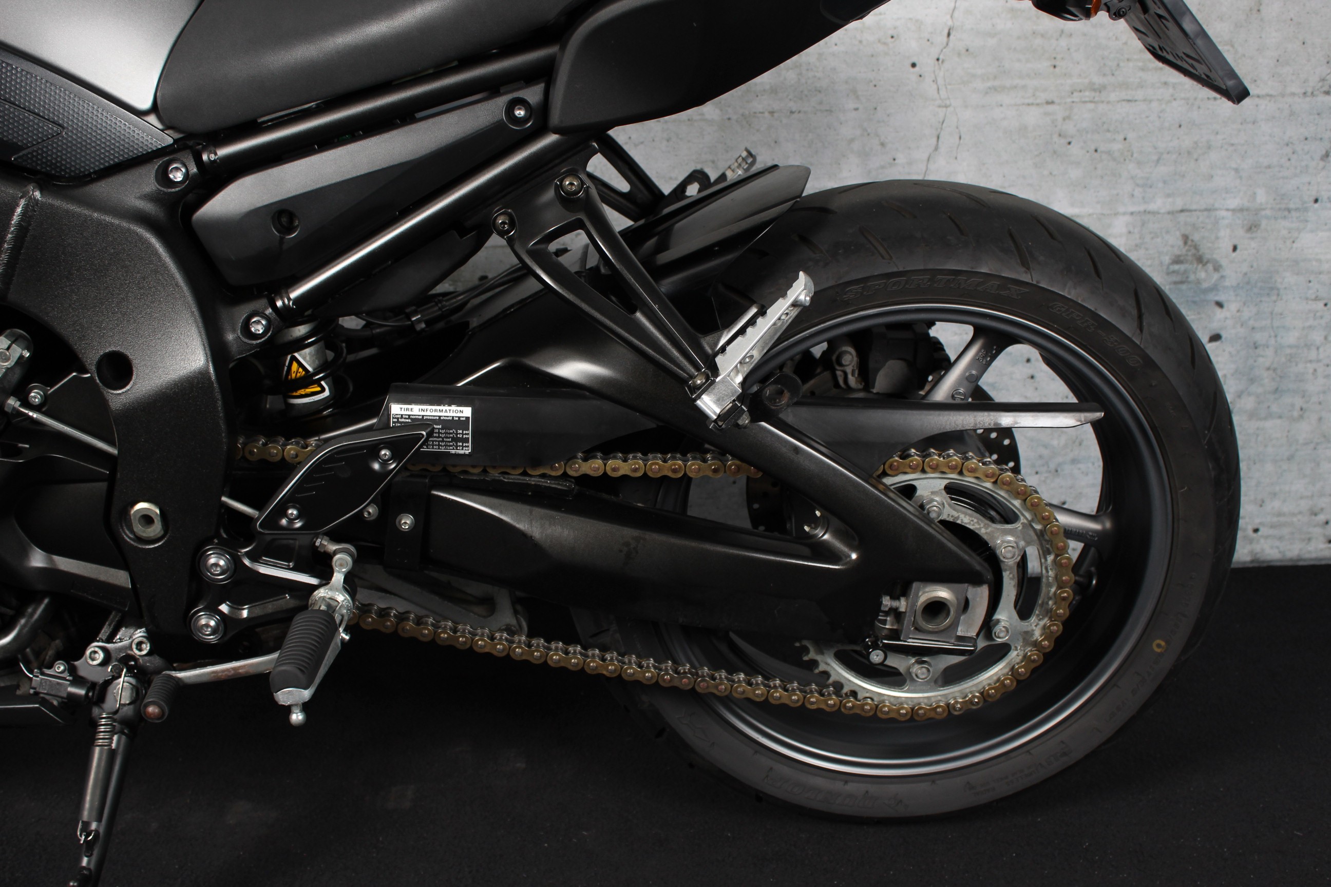 YAMAHA FZ 8 N ABS