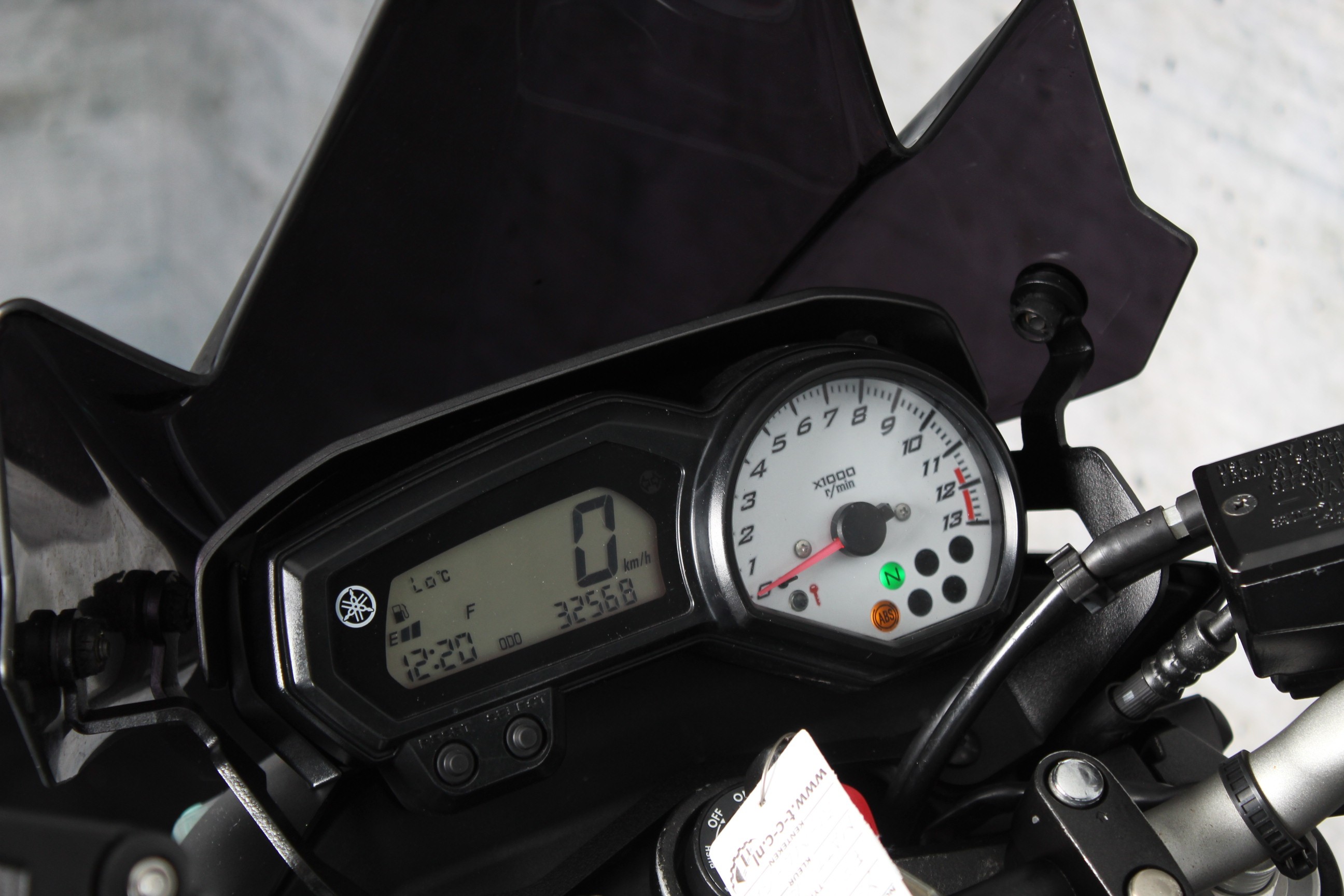 YAMAHA FZ 8 N ABS