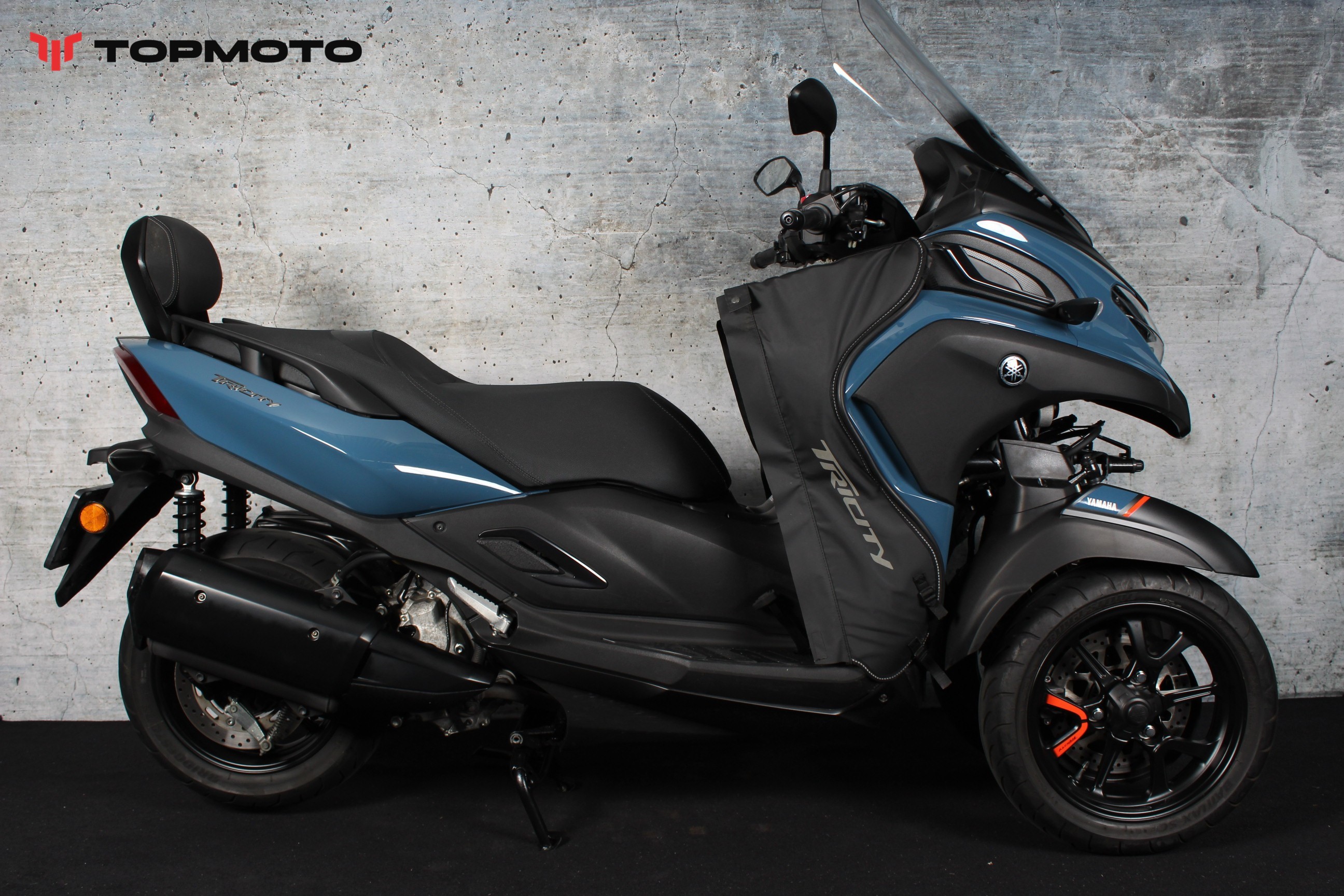 YAMAHA - TriCity 300
