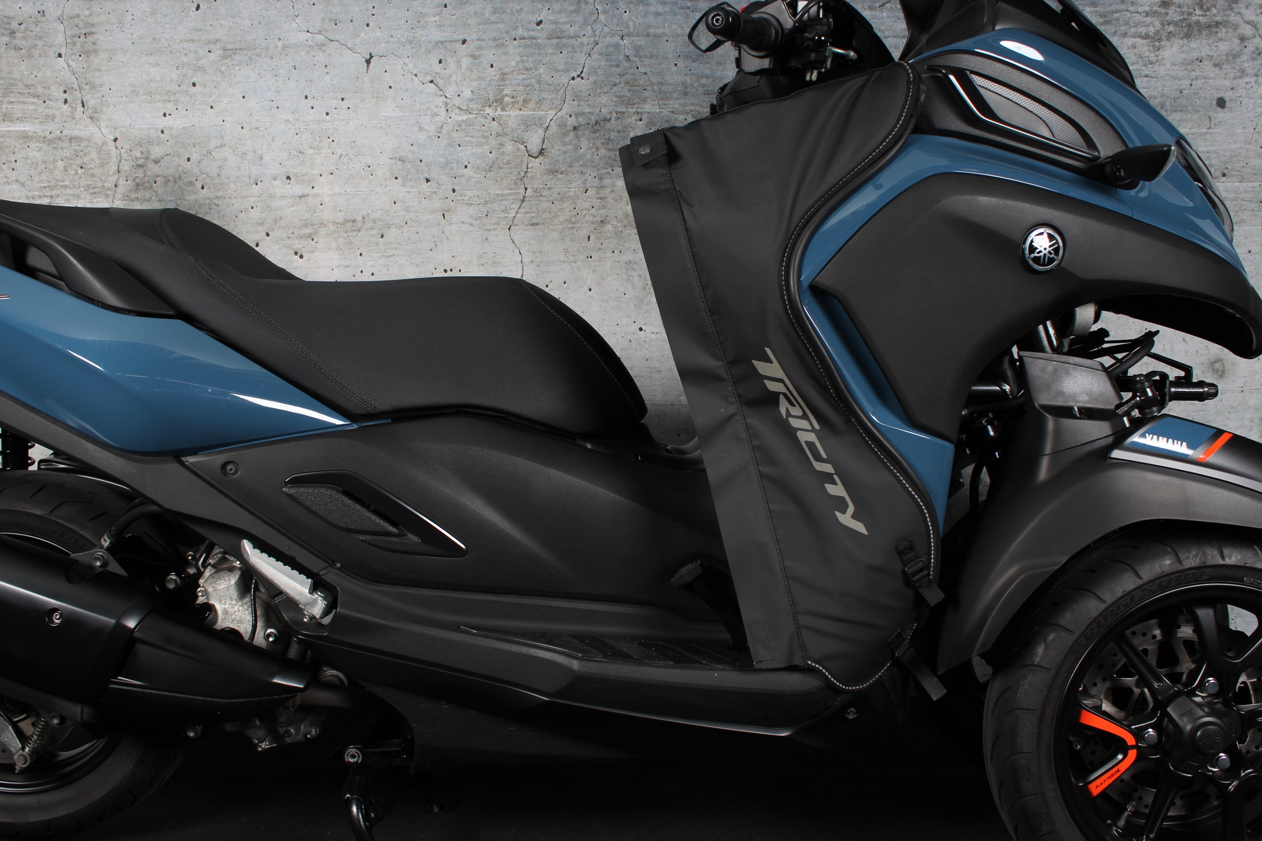 YAMAHA - TriCity 300