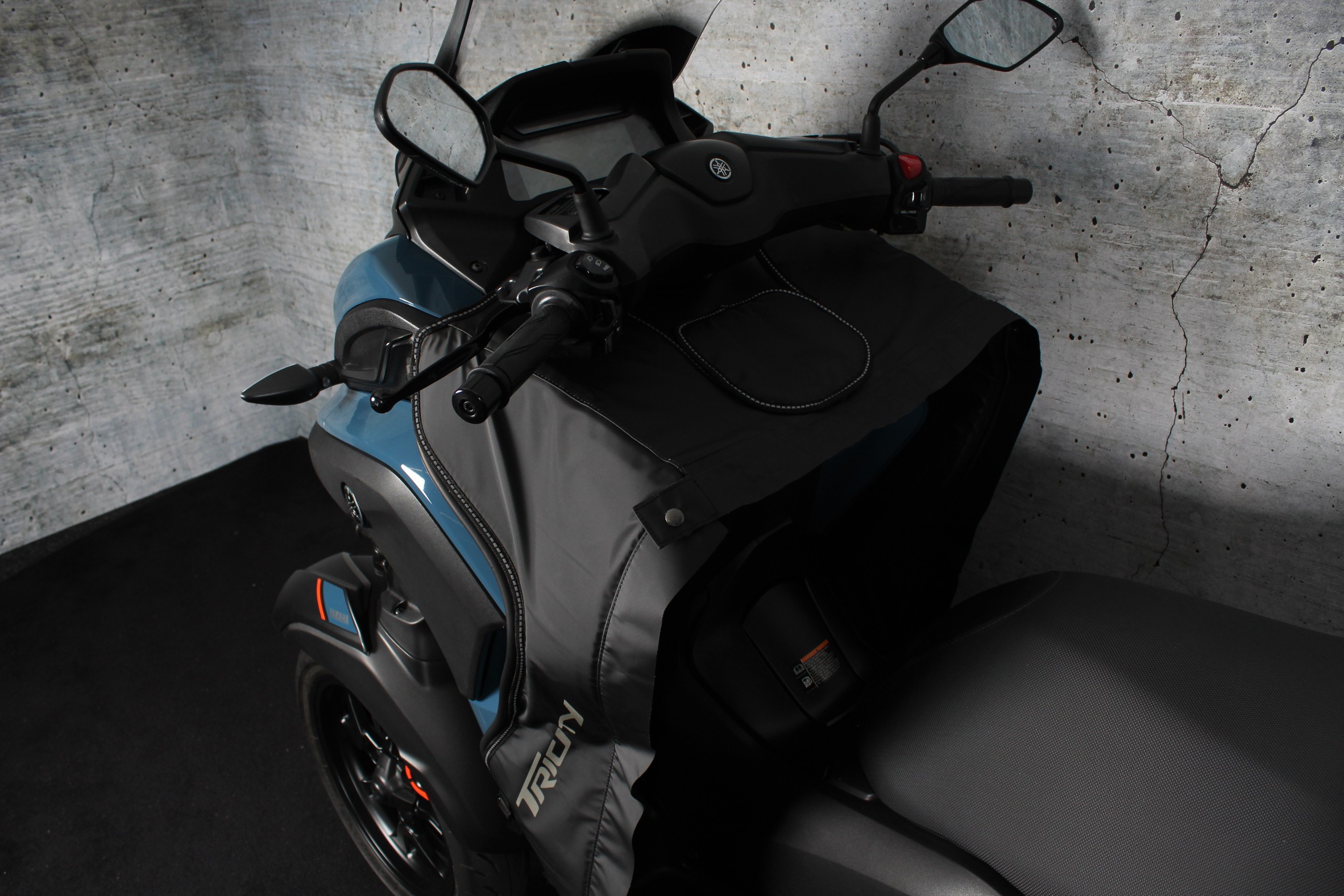 YAMAHA - TriCity 300