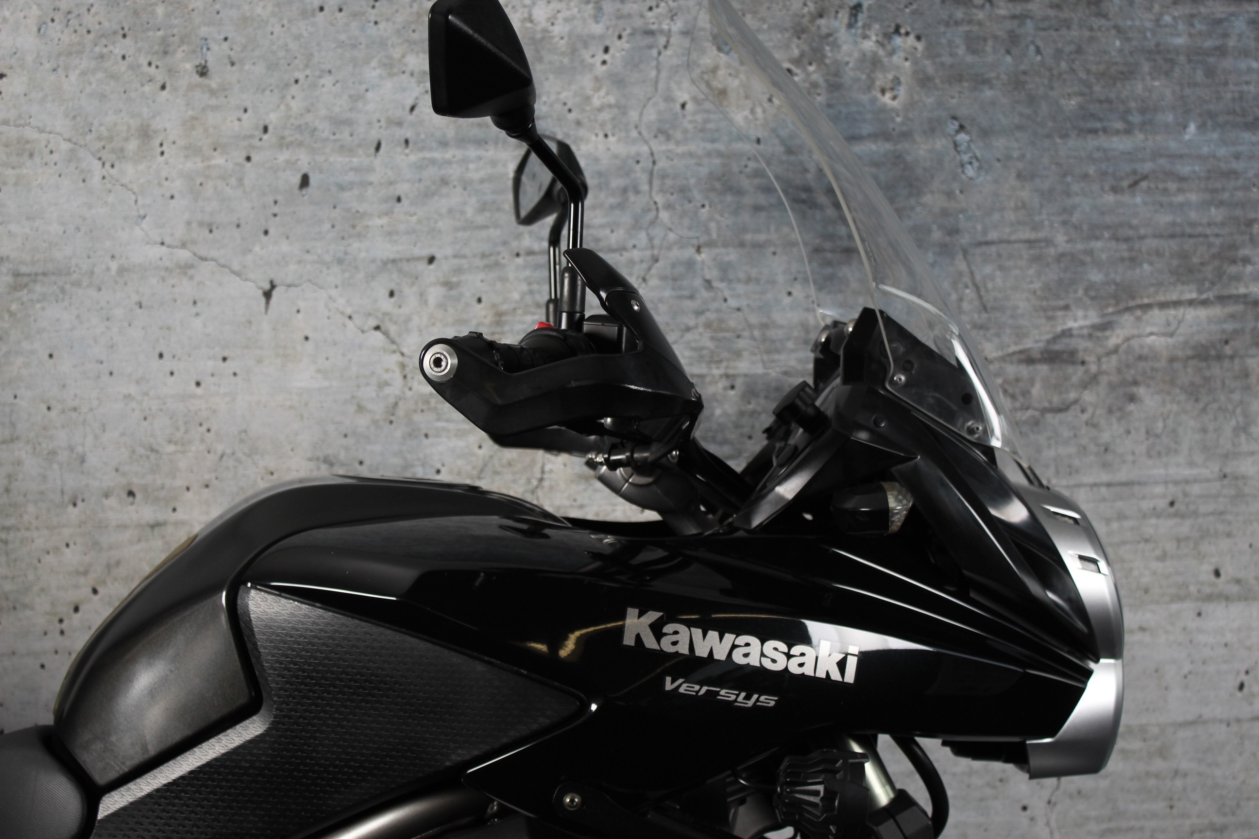 KAWASAKI Versys 650 ABS LeoVince - koff