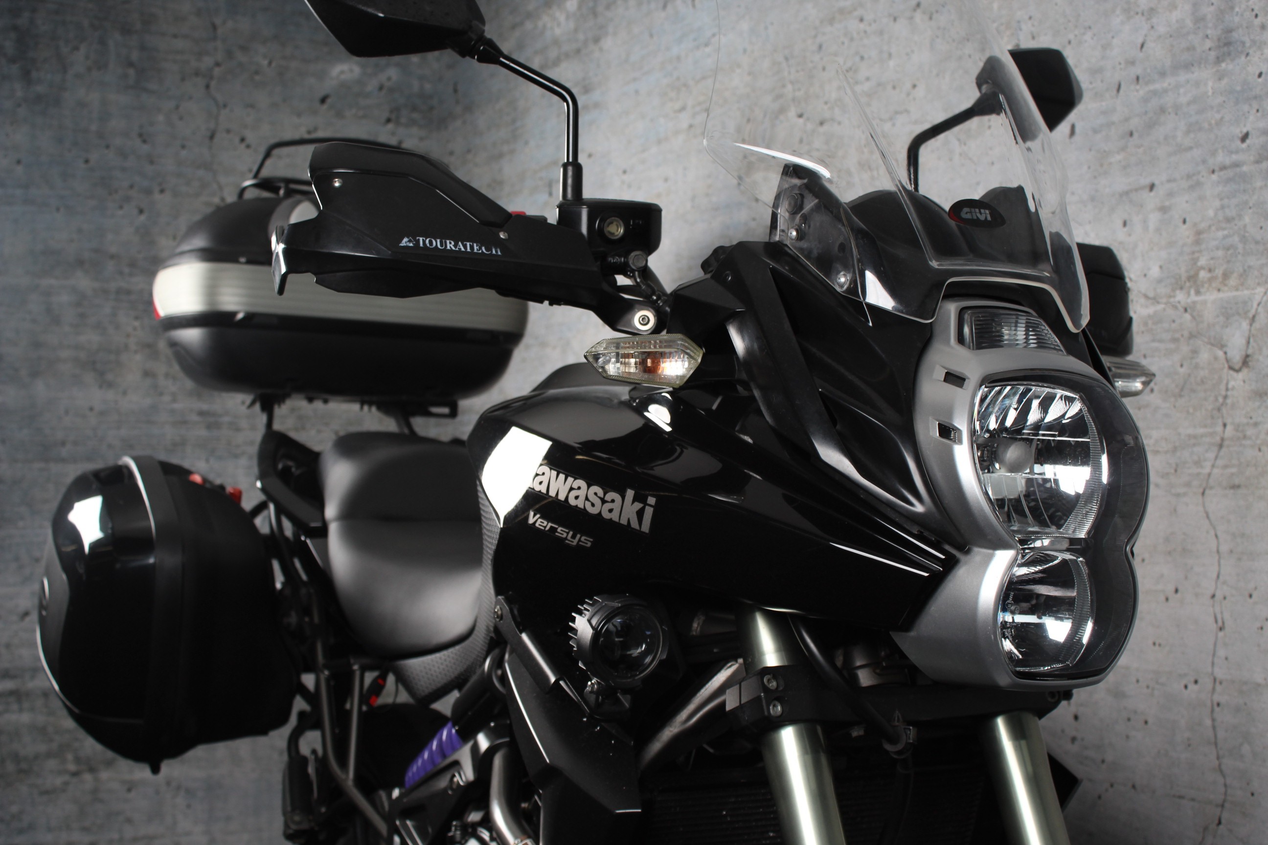 KAWASAKI Versys 650 ABS LeoVince - koff