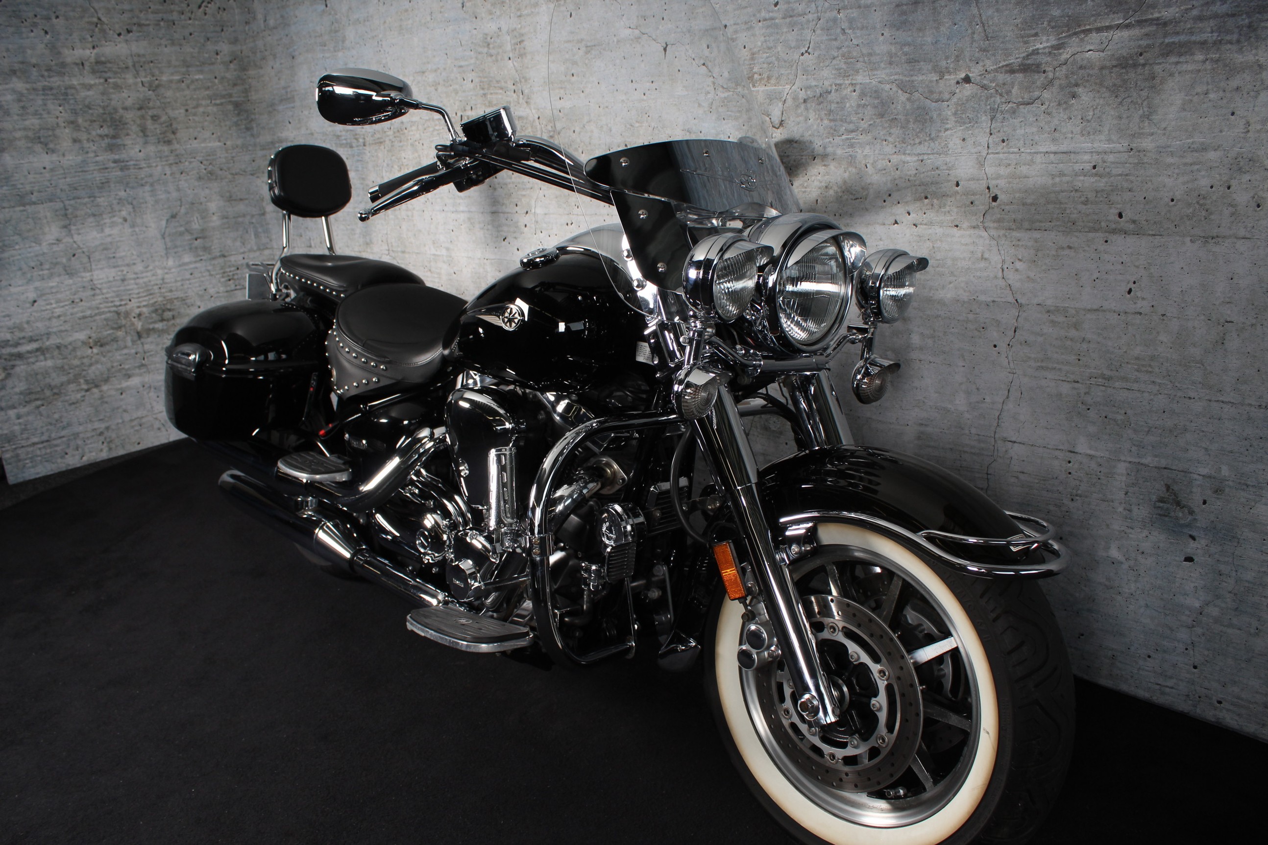 YAMAHA XV 1700 Road Star Silverado