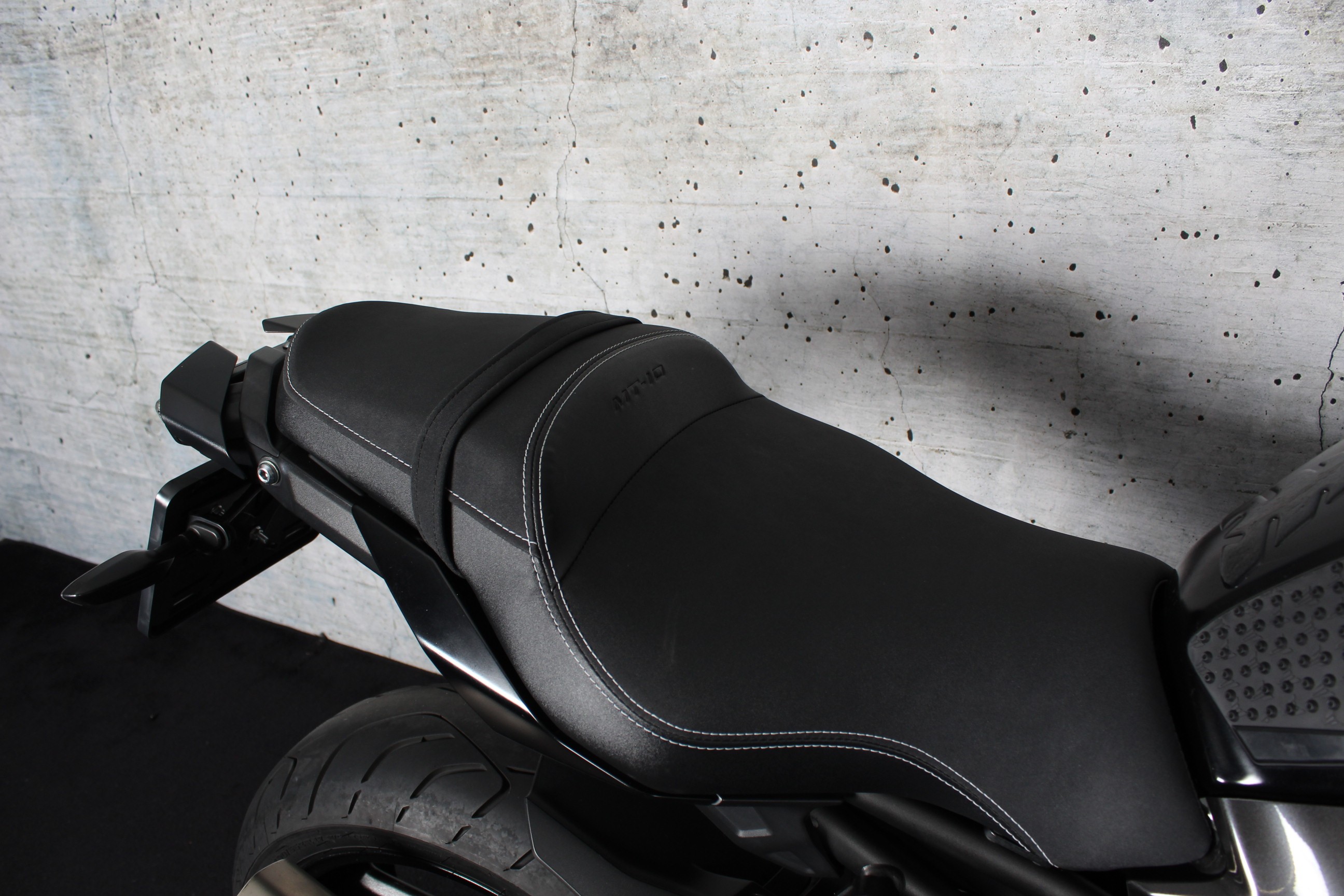 YAMAHA MT 10 ABS Akrapovic