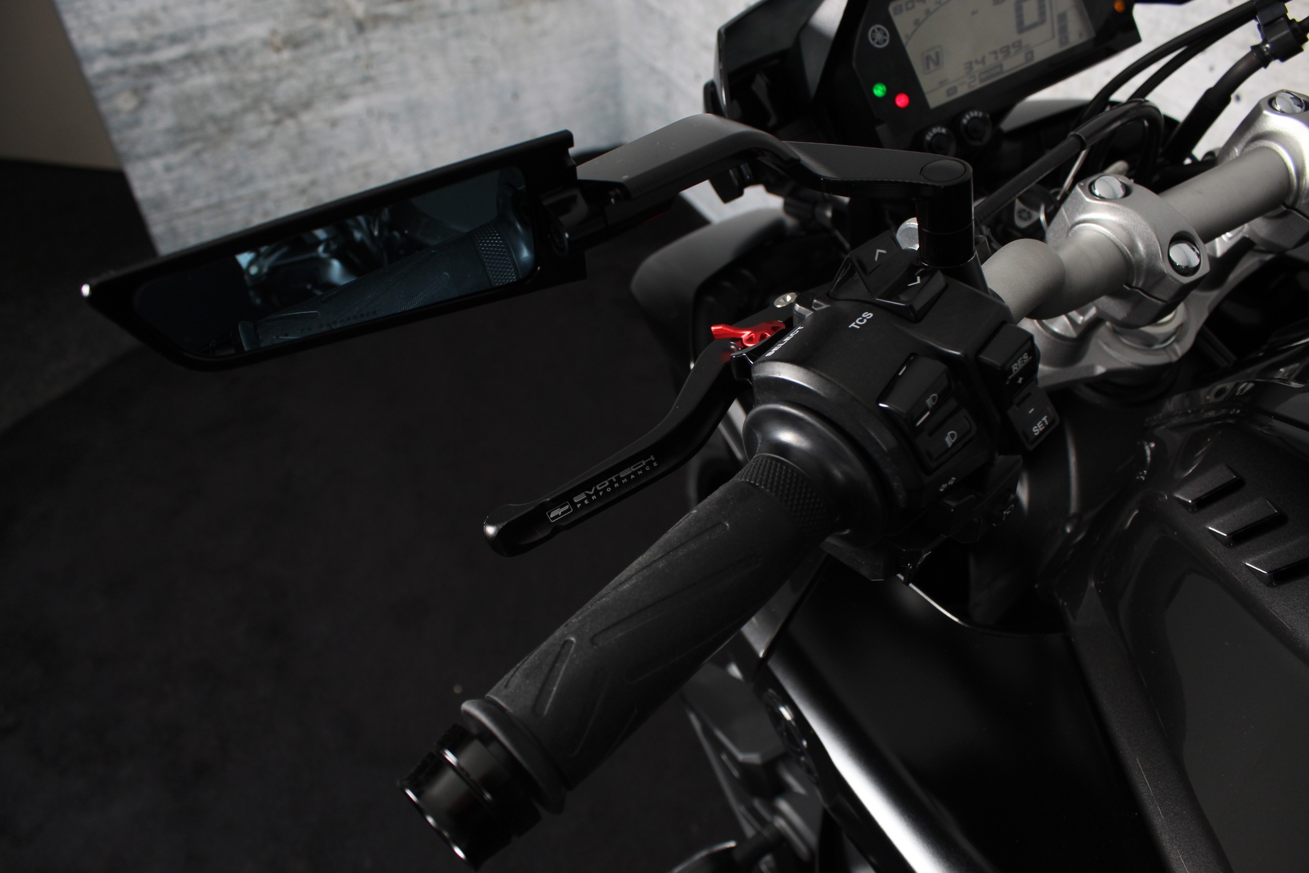 YAMAHA MT 10 ABS Akrapovic