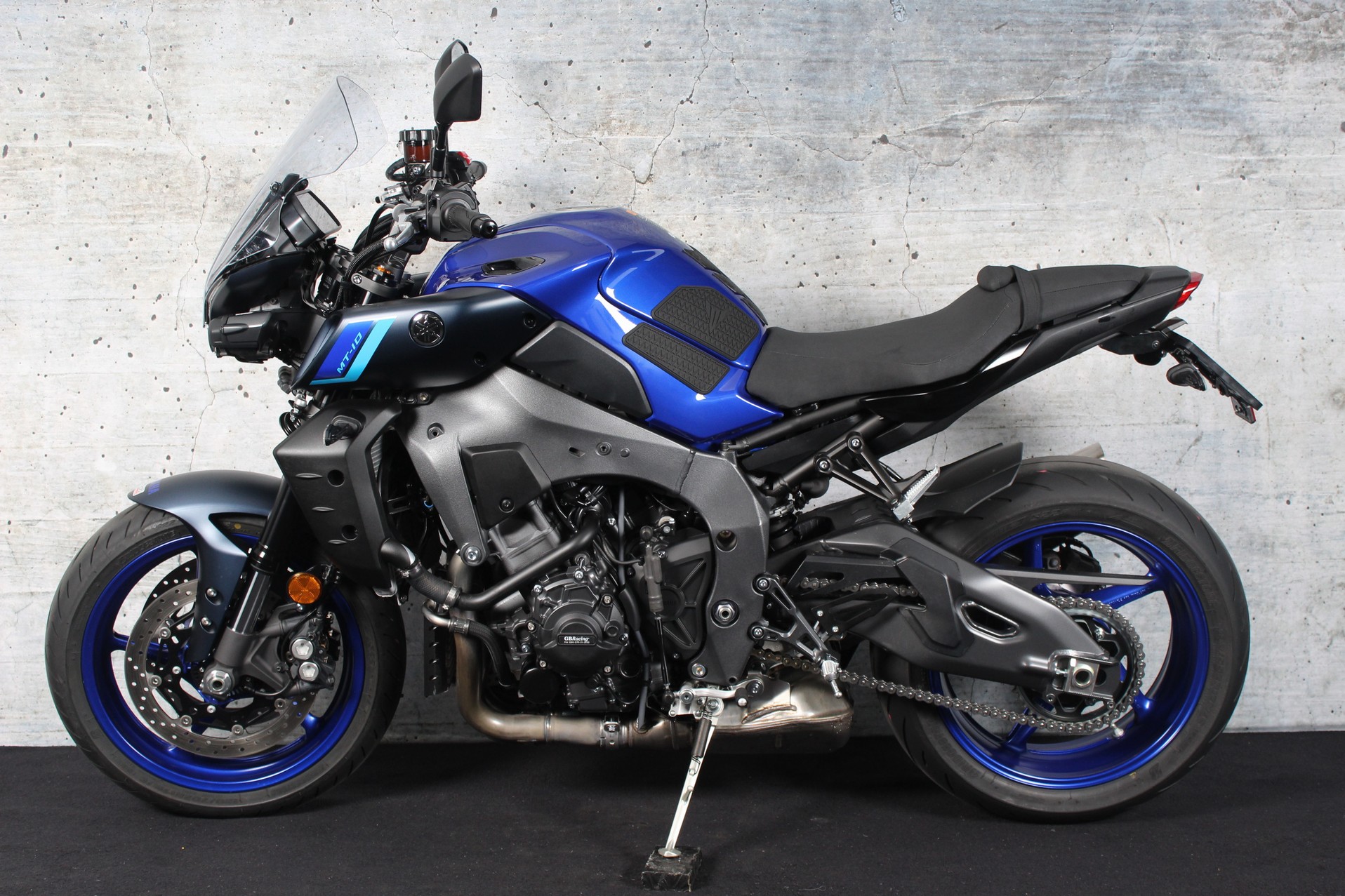 YAMAHA MT 10 ABS Akrapovic