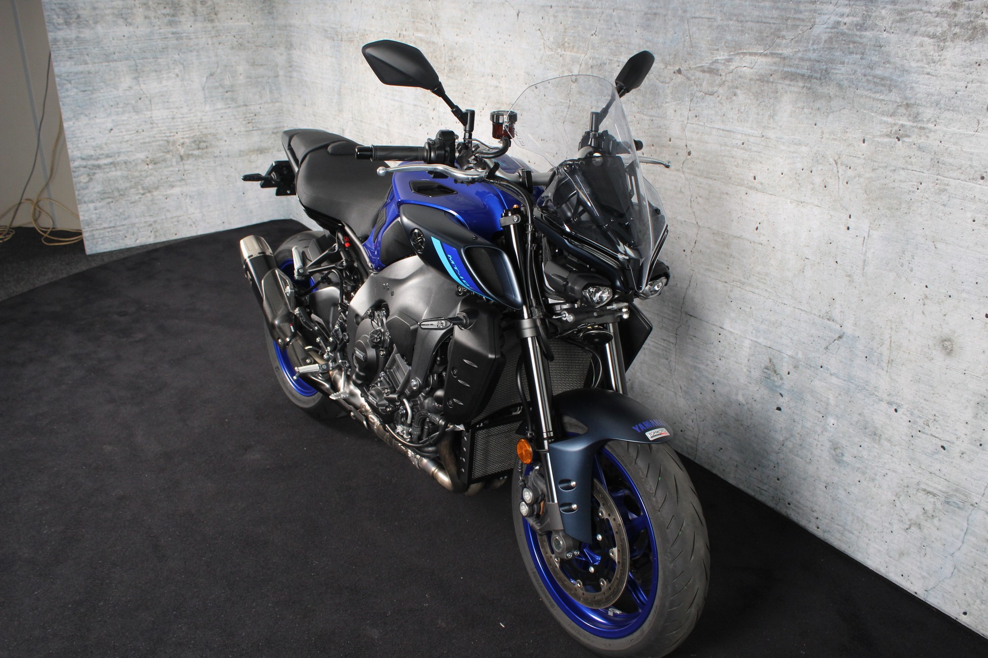 YAMAHA MT 10 ABS Akrapovic
