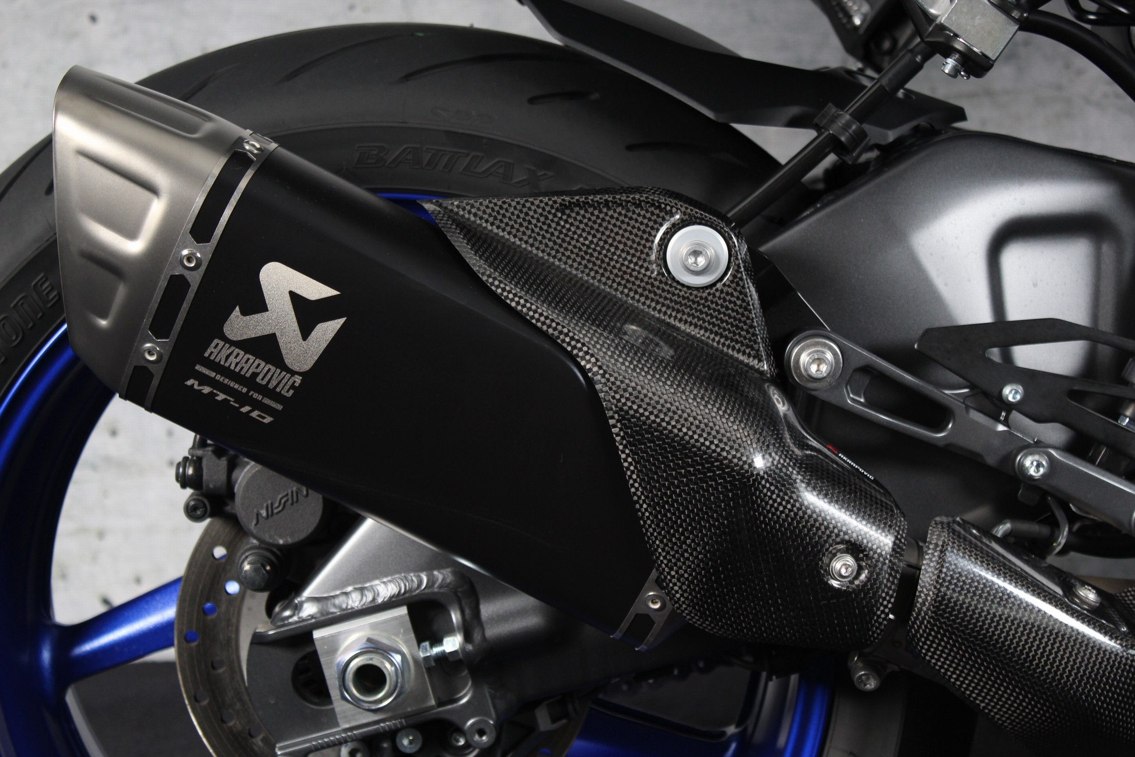 YAMAHA MT 10 ABS Akrapovic