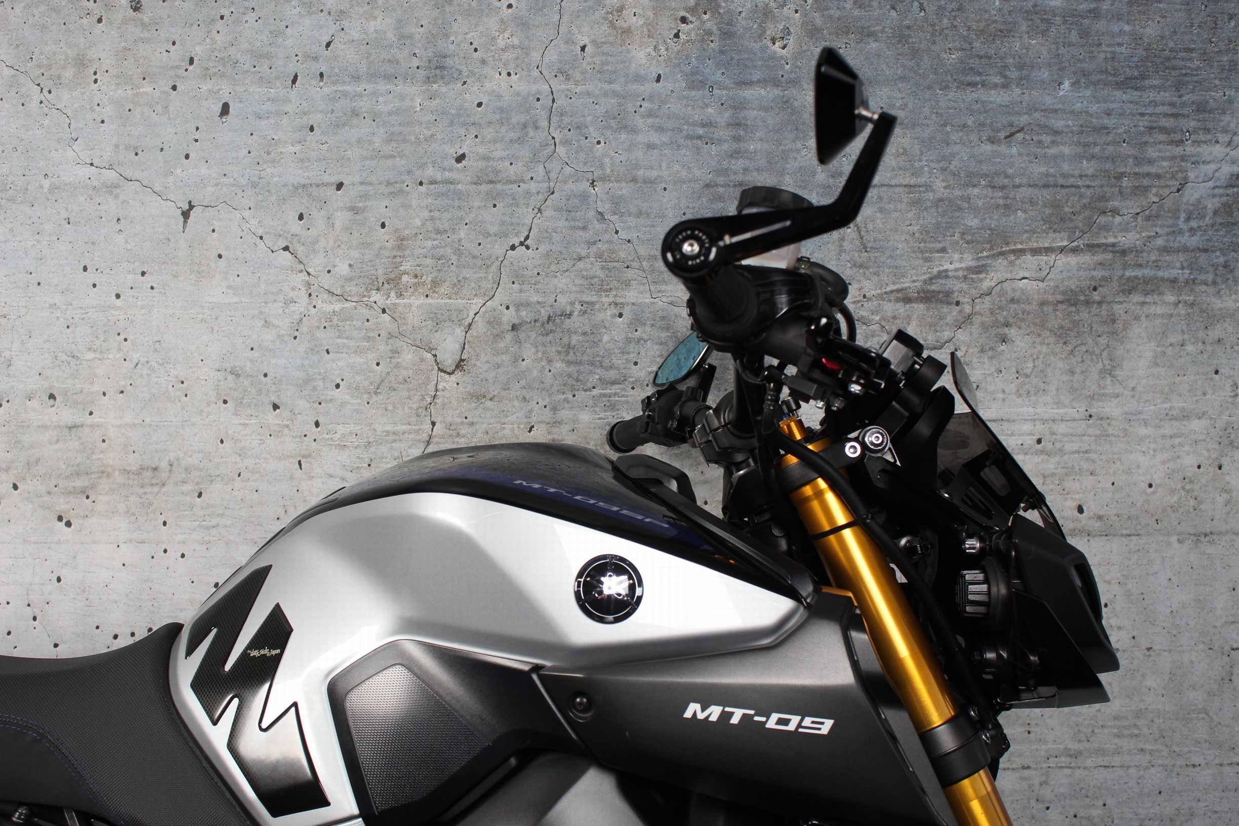 YAMAHA MT 09 SP ABS Akrapovic - rem-