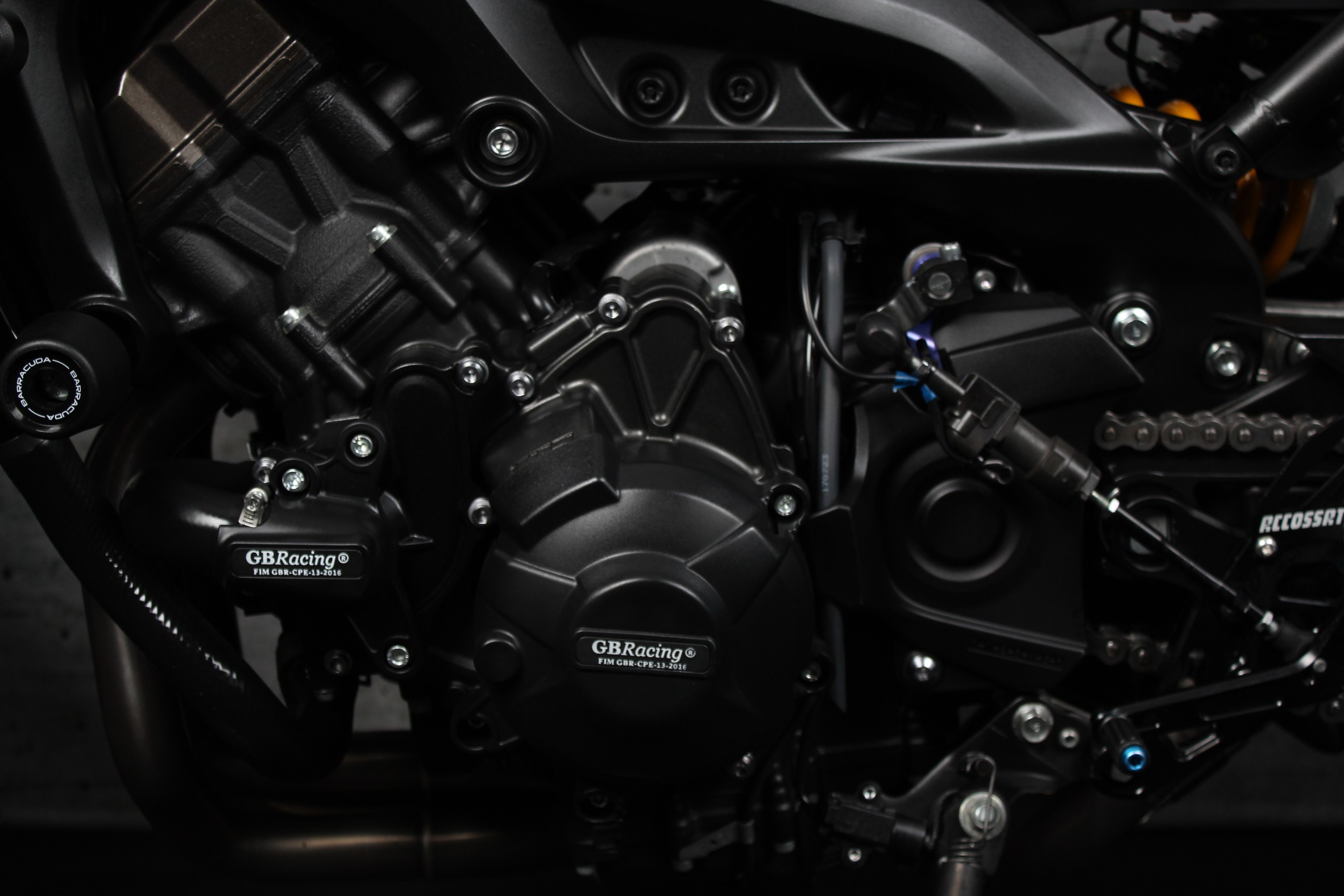 YAMAHA MT 09 SP ABS Akrapovic - rem-