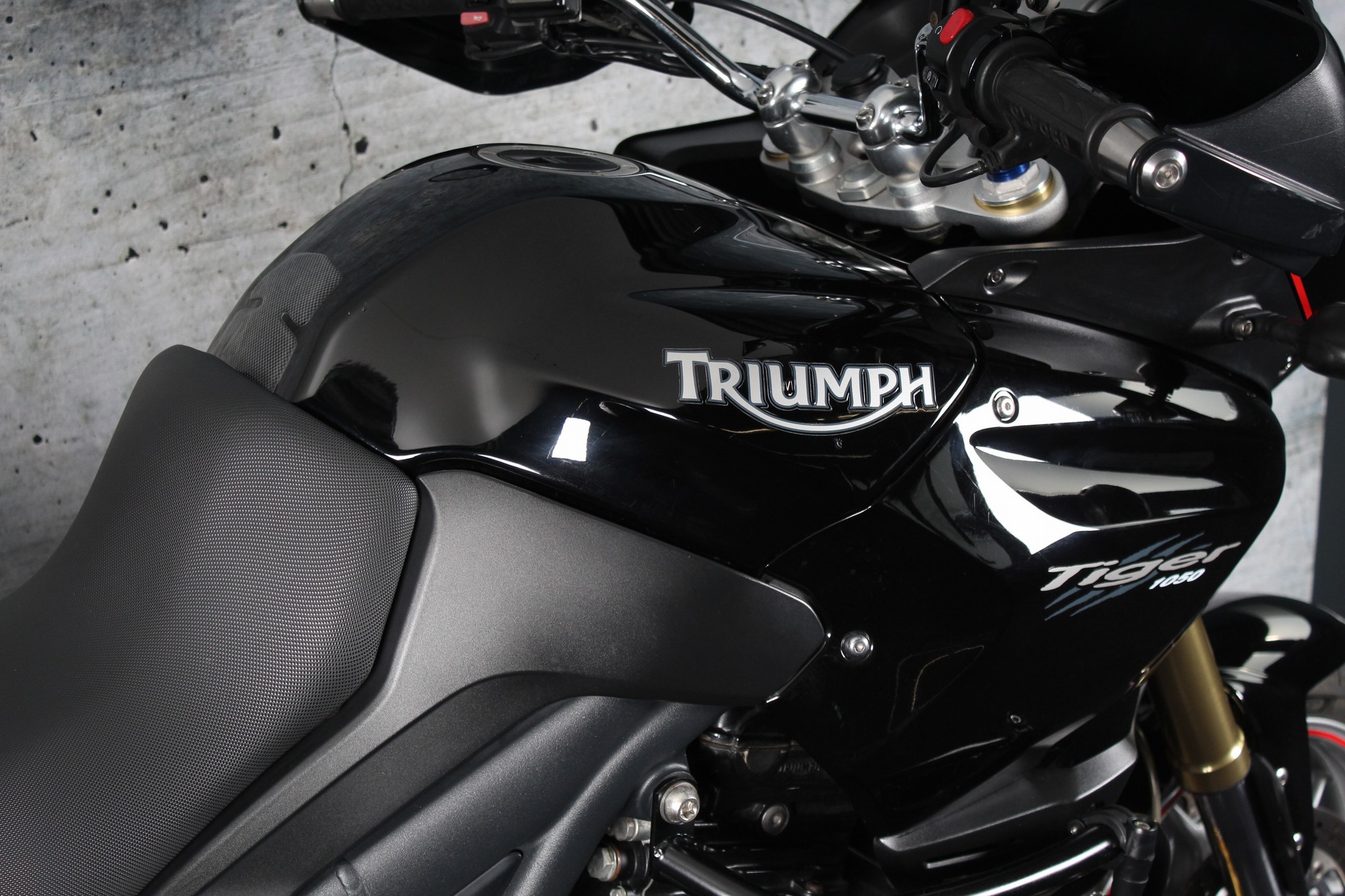 TRIUMPH Tiger 1050 ABS