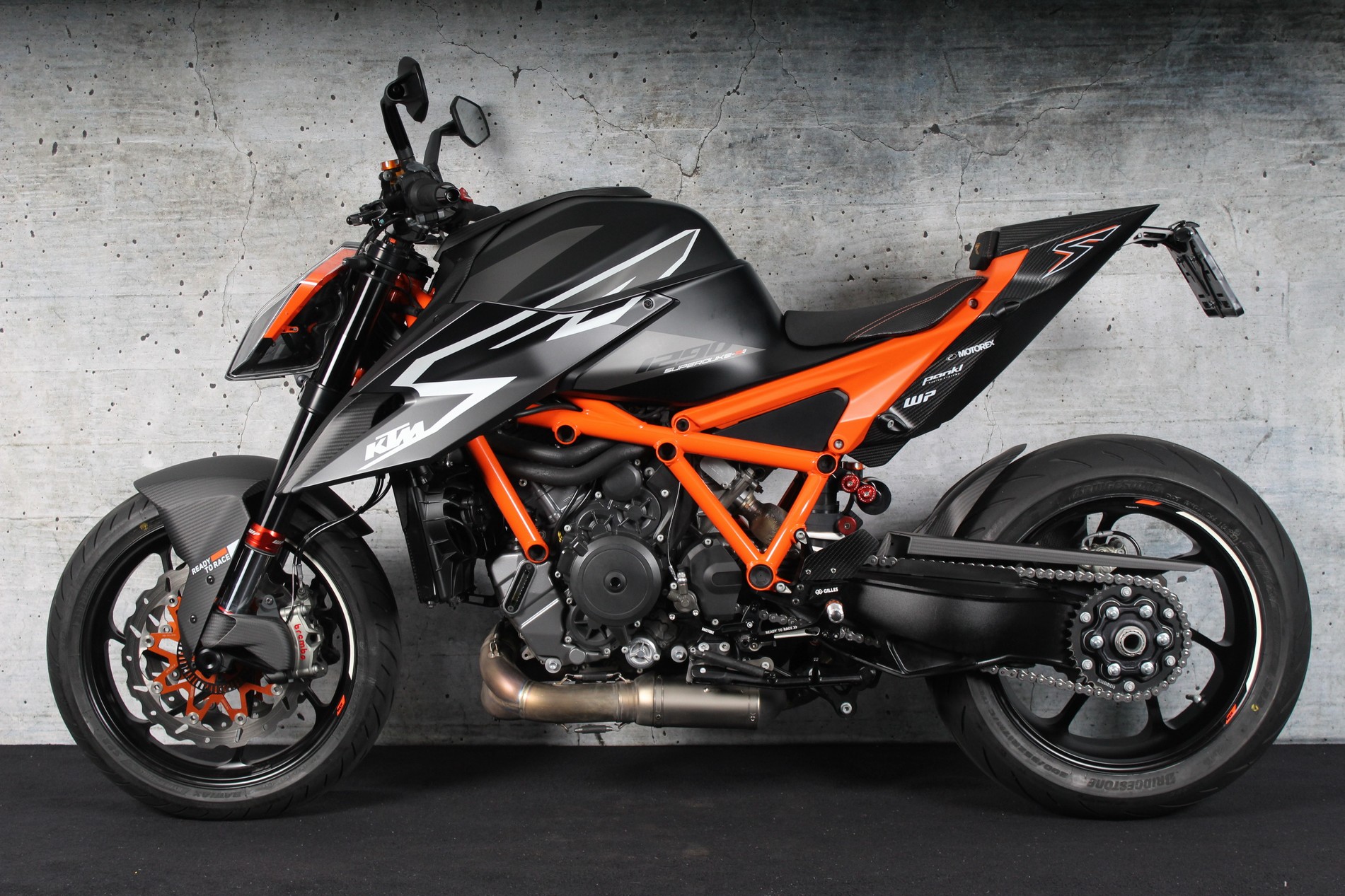 KTM 1290 Super Duke RR Full Akrapo